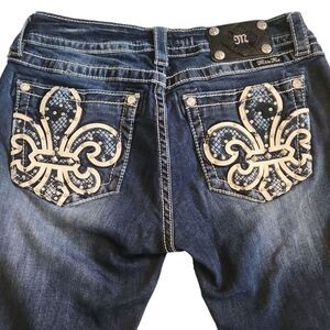 Miss Me Signature Cuffed Capri Jeans